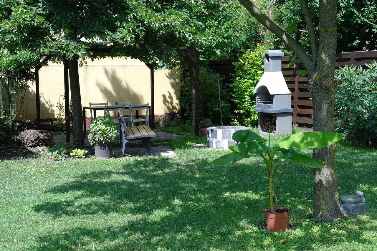 Nora Apartman Gyula Exterior foto
